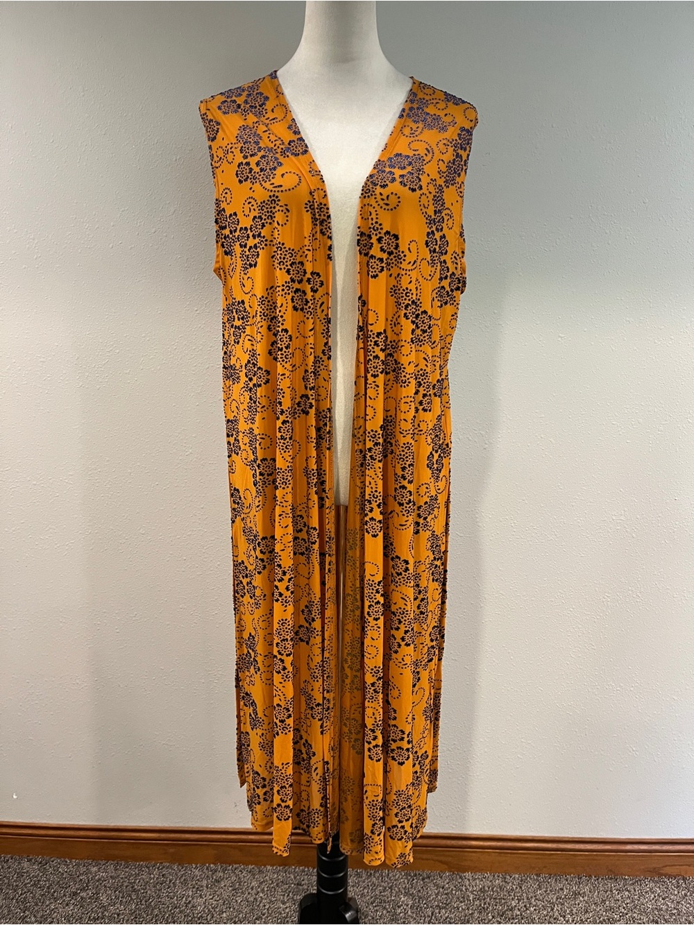 LuLaRoe mustard color floral Open-Front Joy duster‎ size large